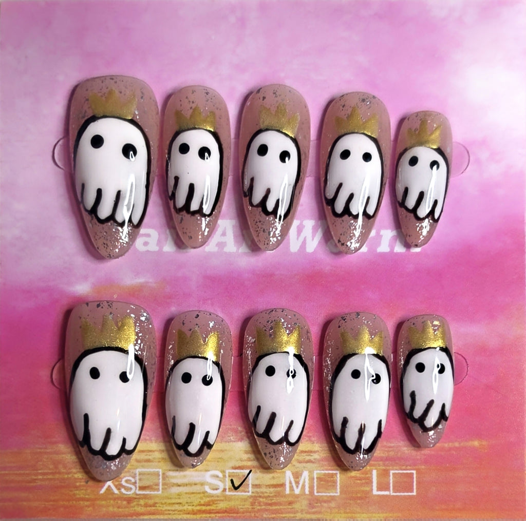 Crowned Ghosts